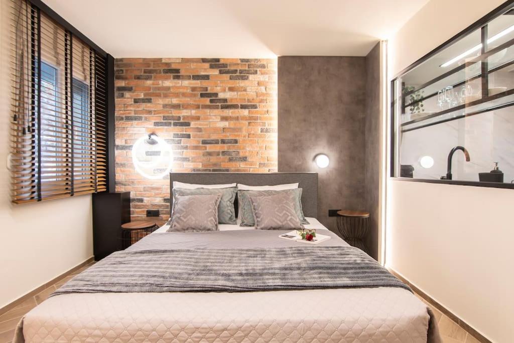 Almasi Luxury Suites Marquise Alexandroupoli Exterior photo